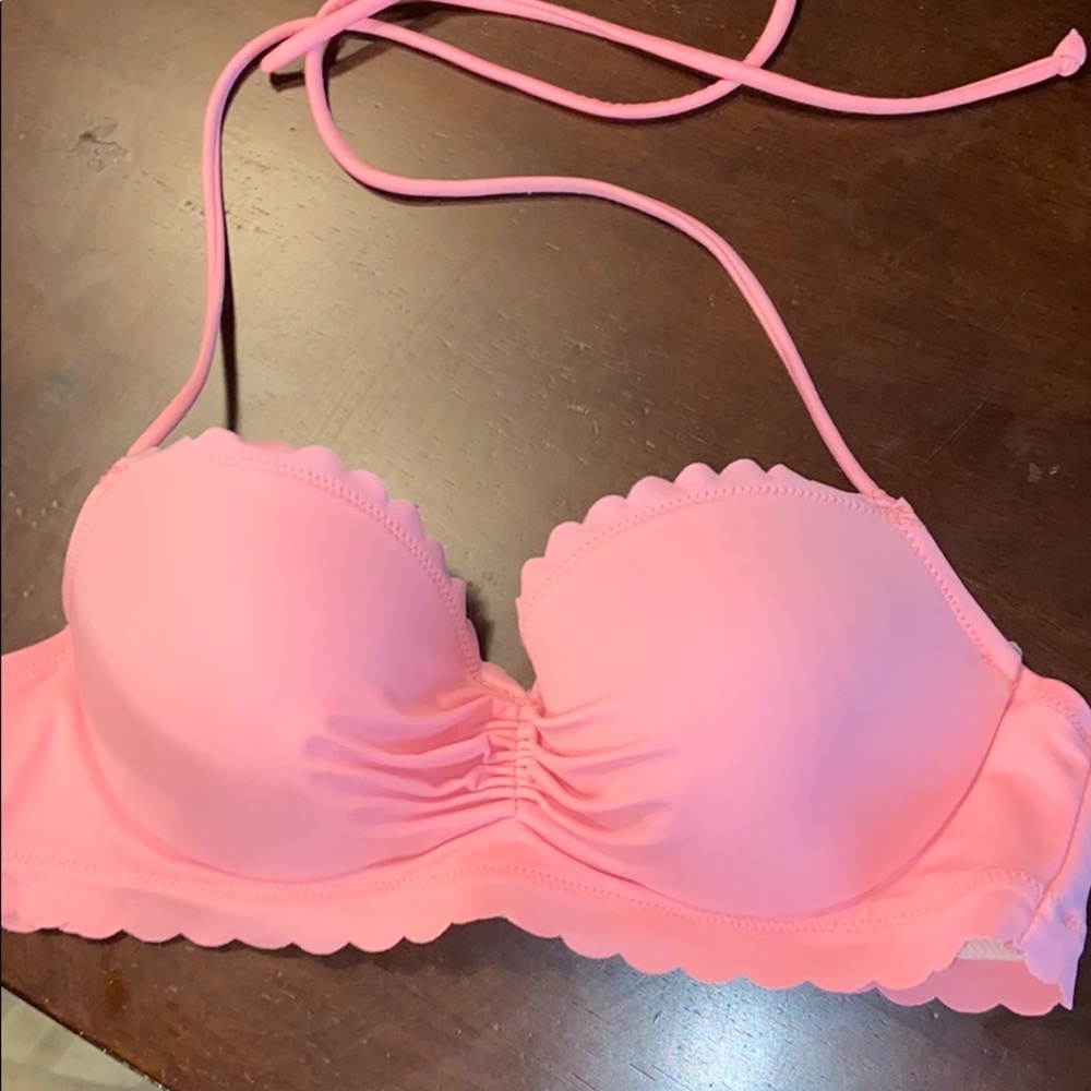 Victoria’s Secret bikini top 34A